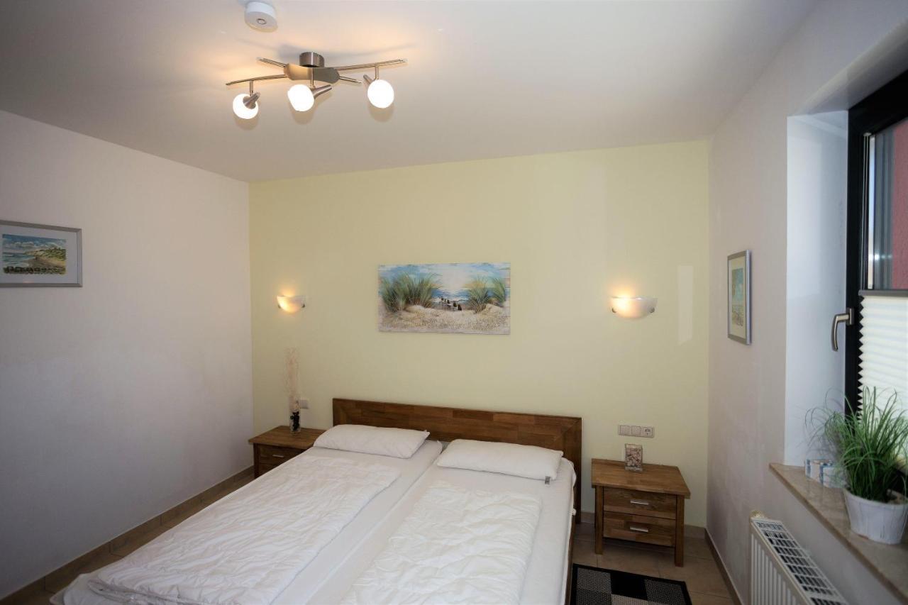 Ferienwohnung-Anker Glowe Ngoại thất bức ảnh